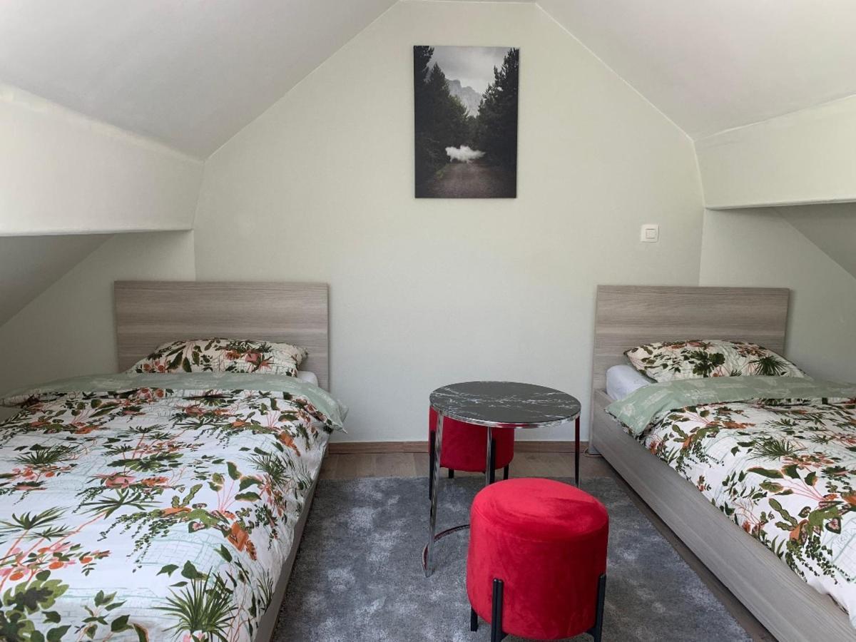 Un Sommeil Paisible Saint-Gilles Bagian luar foto