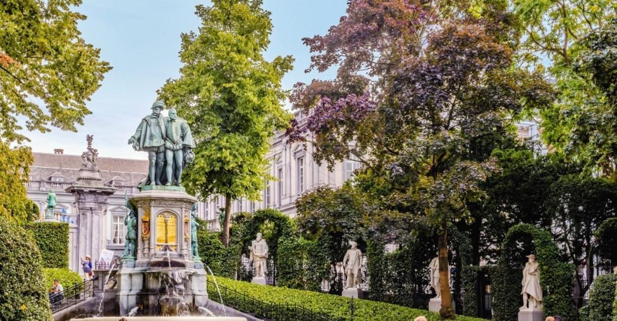 Un Sommeil Paisible Saint-Gilles Bagian luar foto
